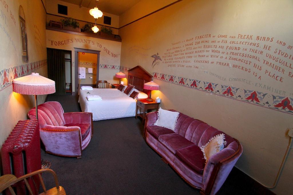 Mcmenamins Olympic Club Villa Centralia Buitenkant foto