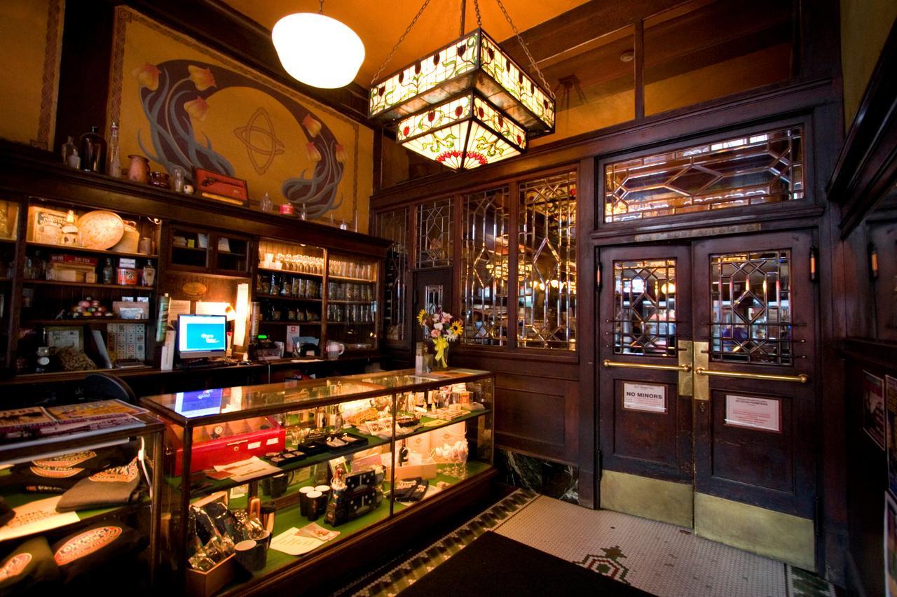 Mcmenamins Olympic Club Villa Centralia Buitenkant foto