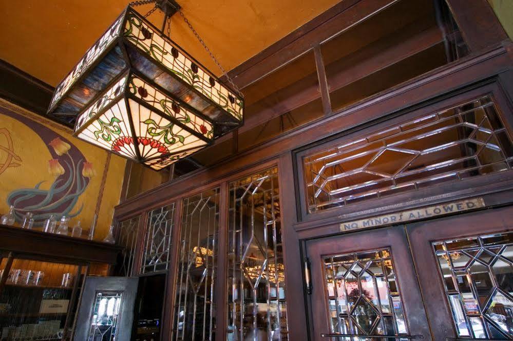 Mcmenamins Olympic Club Villa Centralia Buitenkant foto