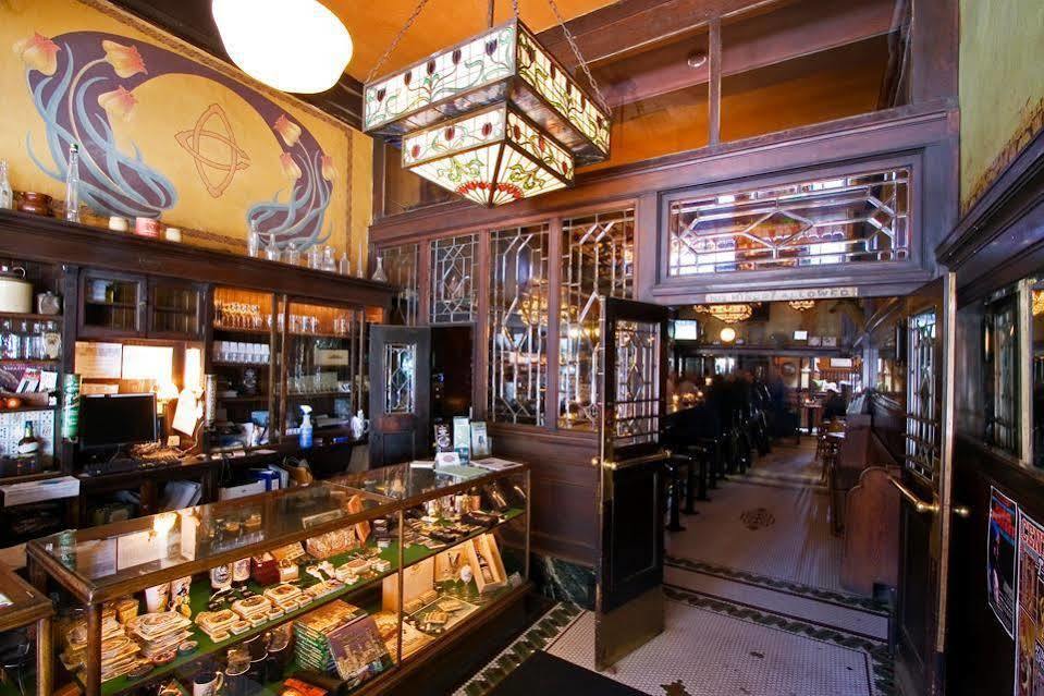 Mcmenamins Olympic Club Villa Centralia Buitenkant foto